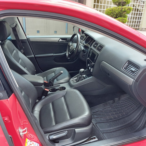 Imagen 7 de 11 de Volkswagen Jetta Sportline Dsg 2017