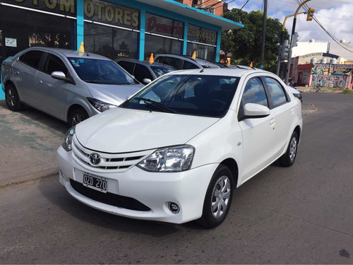 Toyota Etios 2015 1.5 Xs 4 P Con 18.600km