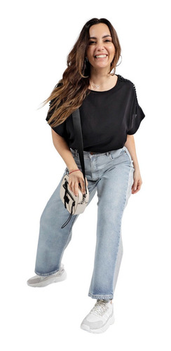 Imagen 4 de 4 de Blusa Remera De Poplin Manga Corta Puntillas Talles Grandes