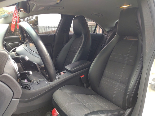 Imagen 14 de 22 de Mercedes Benz Cla 200 2015 Cla200 At Abasto Motors