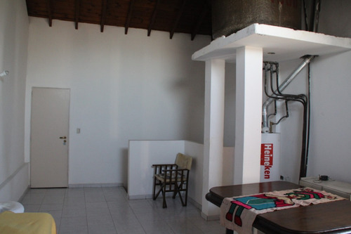 Casa Triplex Dueño Directo Cerca Del Dot Y De Av. Cabildo