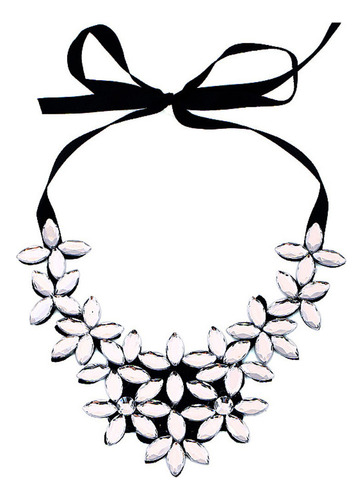 Collar Corto Con Cadena De Cinta Con Forma De Flor En V Y Co