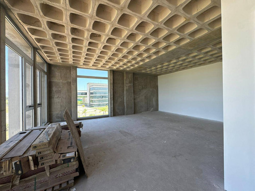 Parque Empresarial Aeropuerto. Oficinas En Alquiler De 50 M2 Y 60 M2. A Estrenar!