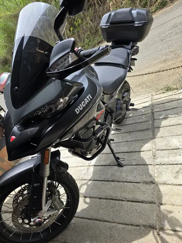 Se Vende Ducati Multistrada V2s Modelo 2023 En Muy Buen Esta