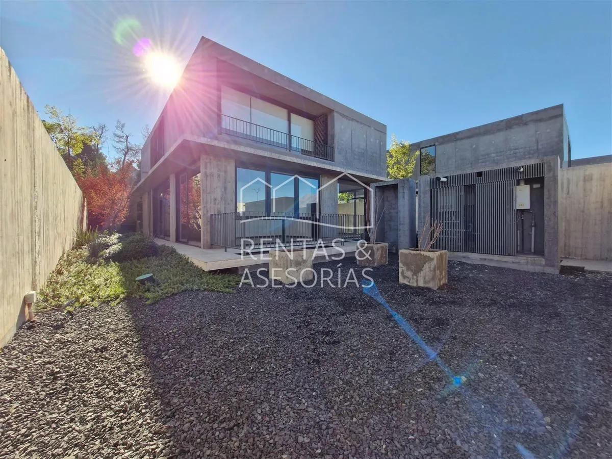 Imagen 1 de 30 de Exclusiva Casa En Arriendo De 3 Dorm. En Lo Barnechea