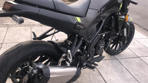 Benelli Leoncino 250