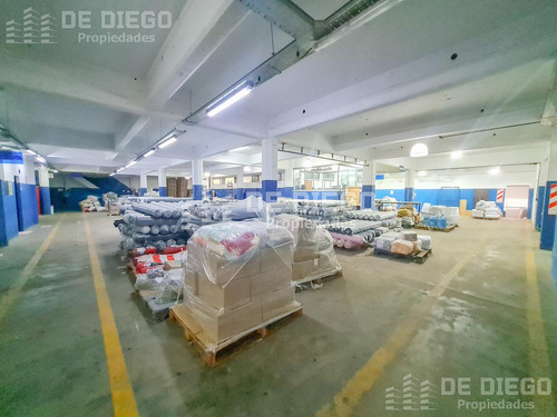Edificio Industrial Con Gas Industrial De 7500 M2 En 3 Plantas - Bella Vista