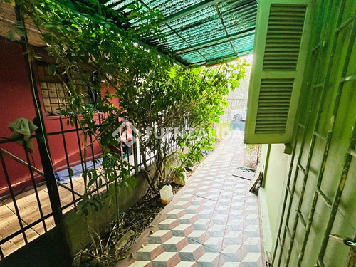 Casa En Venta De 3 Dorm Y 1 Baño. En Lo Espejo