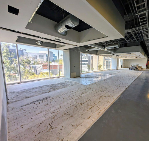 Rento Oficina 630 M2, En El Mejor Corredor De Edificios Corporativos De Oficinas