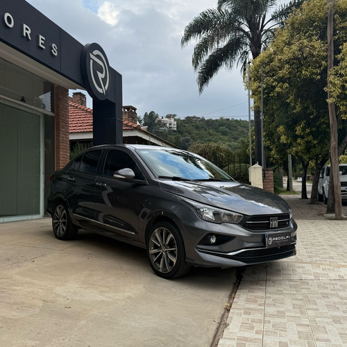 Fiat Cronos 1.8 16v Precision