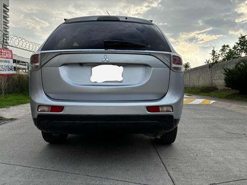 Mitsubishi Outlander 2.4 Limited L4/ At