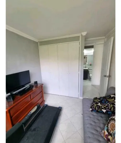 Venta De Apartamento En La Loma De San Julian