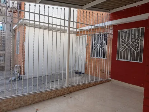 Casa En Arriendo Altos De Los Robles, Soledad