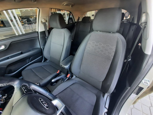 Imagen 19 de 24 de Kia Rio Ex 1.6 Nafta 5 Puertas Mt Ad553 Free