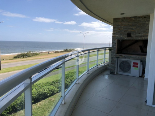 Apartamento Frente Al Mar- Ref: 3009