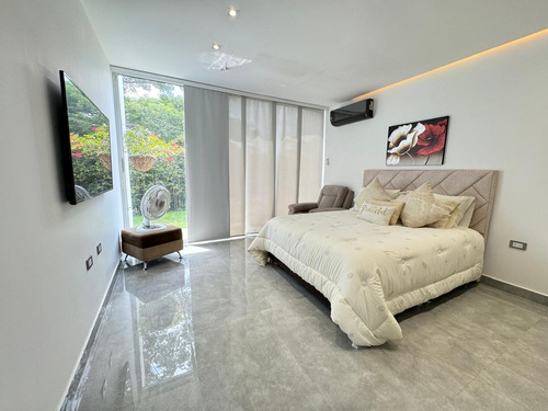 Venta Espectacular Y Lujosa Casa En Rozo