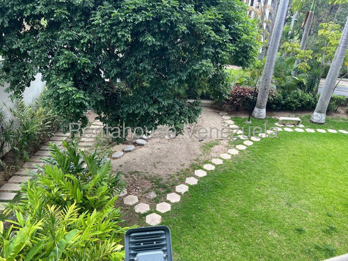 Apartamento En Alquiler En Colinas De Valle Arriba #25-22050 Np