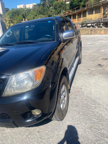 Toyota Hilux 3.0 Srv Cab. Dupla 4x2 4p