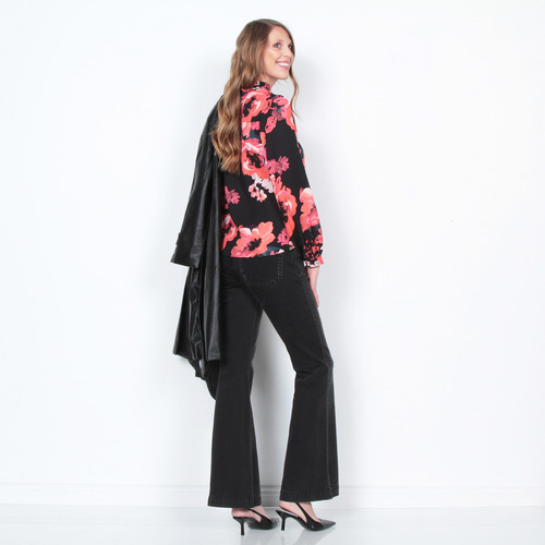 Blusa Wados Manga Larga Estampada Abotonada En El Delantero