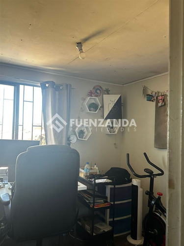 Casa En Venta De 4 Dorm. En Maipú
