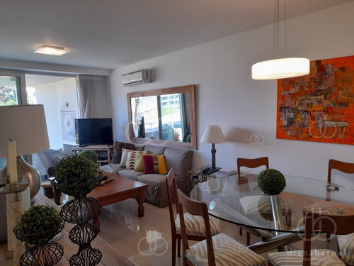 Imagen 3 de 23 de Punta Del Este , Mansa, Apartamento Con Servicios Y Bajos Costos Comunes-- Ref: 54644
