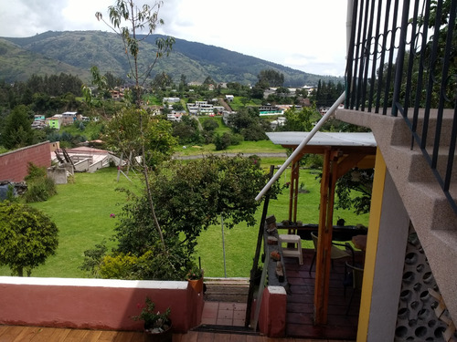 Bonita Casa Con Amplio Terreno