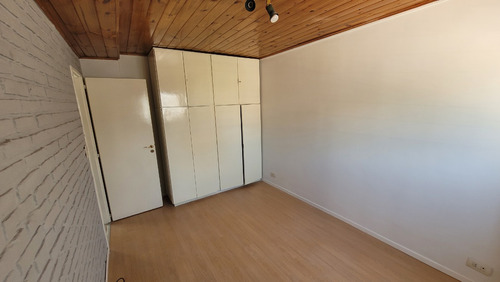 Casa 3 Ambientes Sobre Lote De 8 X 11 Con Garaje, Patio Y Balcon Terraza