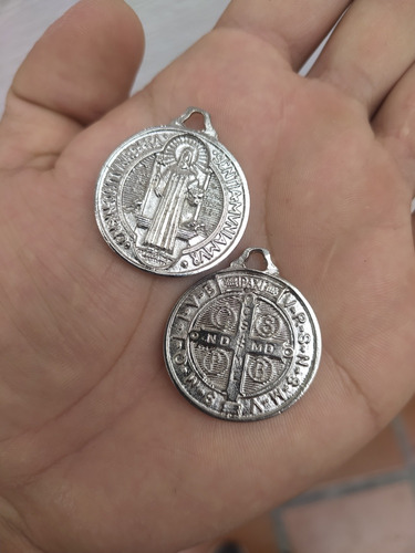 Medalla San Benito En Zamak 3cm X3und