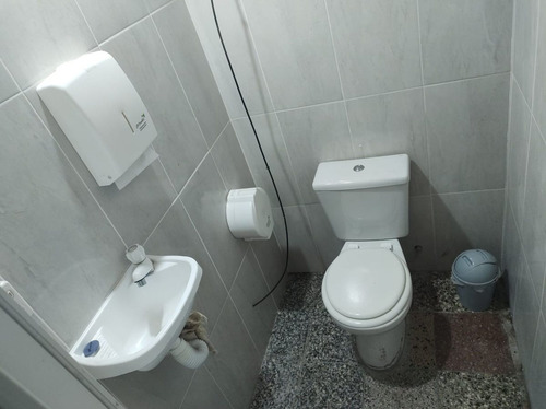 Excelente Casa, Sobre Calle Ferré(céntrica)