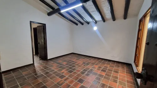 Casa Local Independiente Ubicada Entre Glorieta De Colombia Y Estacion Floresta