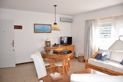 Imagen 2 de 14 de Apartamento 2 Dormitorios En Península.