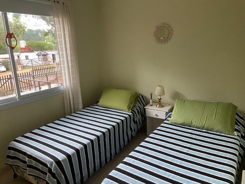 Imagen 19 de 22 de Venta- Casa -mar Azul - 4 Ambientes -