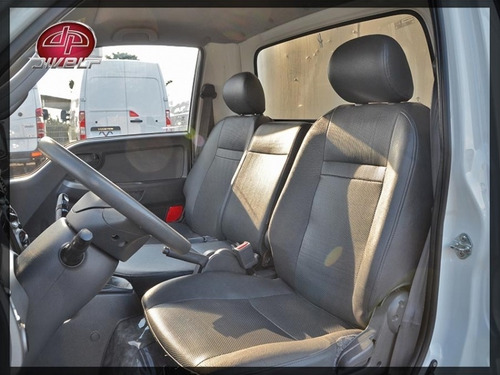 Imagem 9 de 15 de Kia Bongo K2500 Com Baú 2019