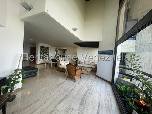 Apartamento Piso Medio Regency Plaza Remodelado En Calle Cerrada En Venta En Los Naranjos Avenida Norte 4 Caracas