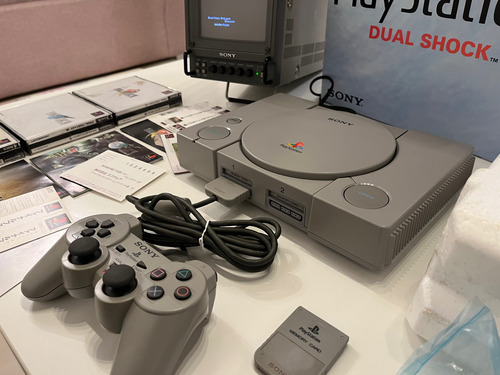Playstation 1 (fat) 9000 Final Fantasy Vii, Viii & Ix Gris (Usado)