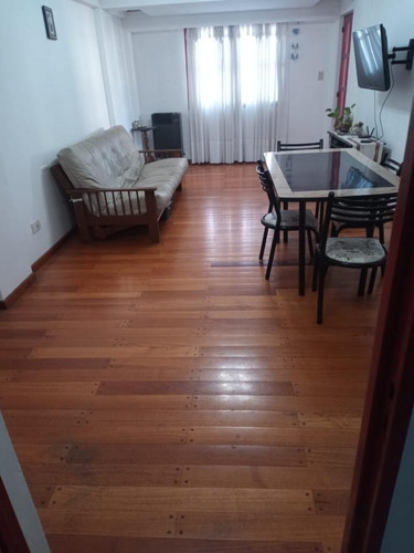 Venta Departamento 2 Dormitorios Patio Pringles 630