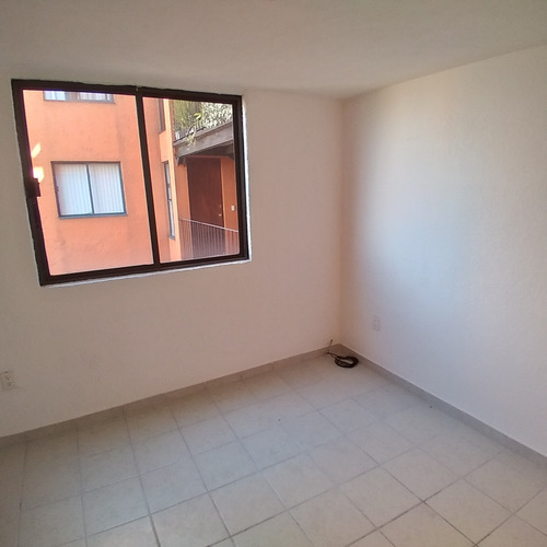Av. Centenario 3004 B Bosques De Tarango, Cómodo Departamento En 70m2