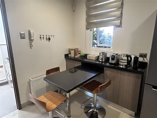 Casa En Venta De 4 Dorm+ Estar + Piscina En Chamiser