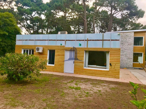 Oportunidad Casa En Venta A Cuadras De Playa Brava!- Ref: 1259