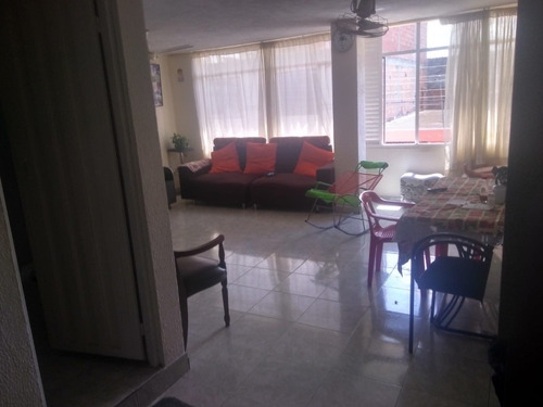 Imagen 19 de 21 de Vendo Casa De 3 Pisos Muy Serca A La Via Principal .