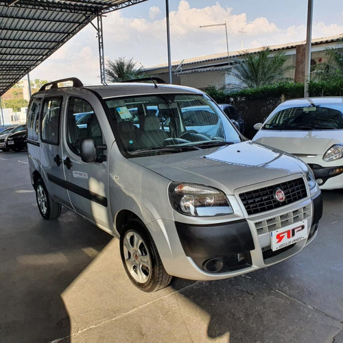 Imagem 2 de 15 de Doblo Essence 1.8 Flex 16v 5p