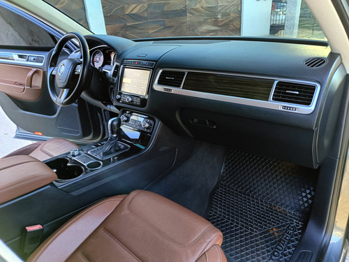 Volkswagen Touareg 3.0 V6 Tdi At