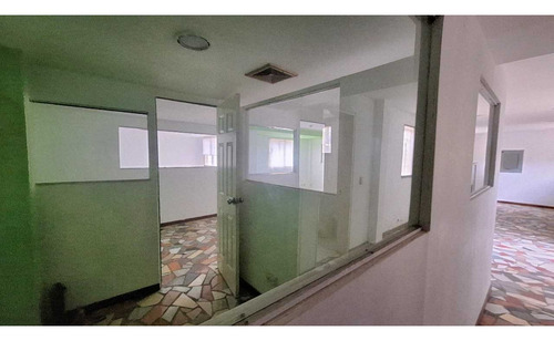 Alquiler Los Chaguaramos Local Comercial En Edificio