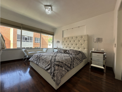 Se Vende Moderno Apartamento En Lomas De Las Mercedes