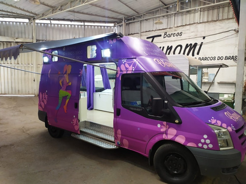 Loja De Roupa Em Van Em Carro (sob Encomenda)