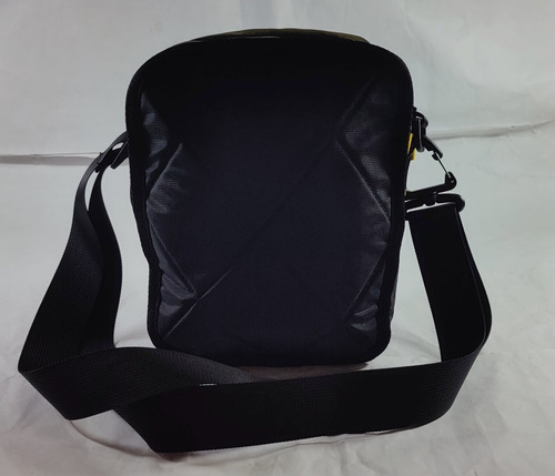 Imagen 2 de 8 de Morral Caterpillar Porta Tablet iPad Hasta 7 Placa Metal