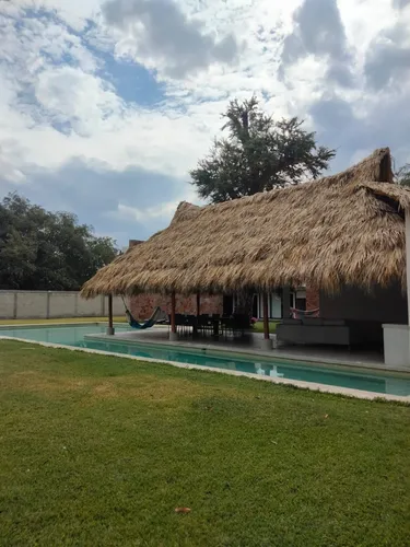 Un Nivel Residencia En Fraccionamiento Ticumán Morelos