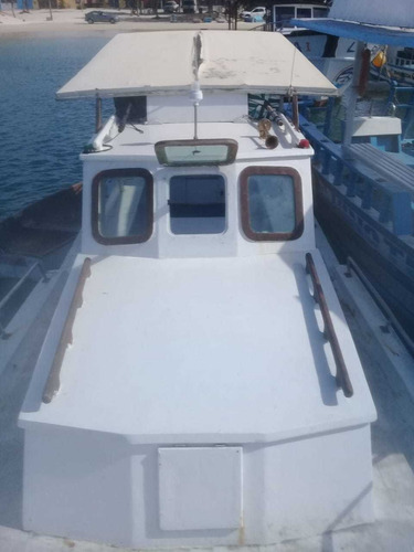 Imagem 5 de 9 de Vendo Embarcação De 10 Mt C/poita Motor Mwm 229