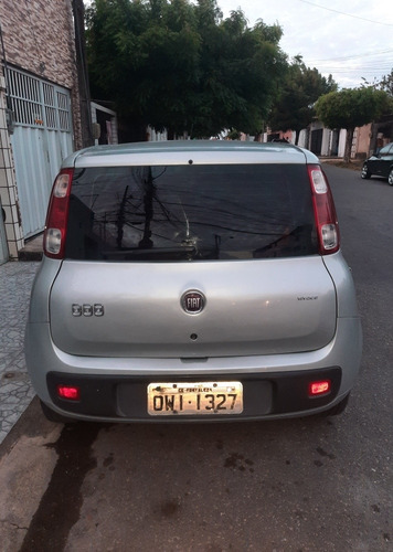 Imagem 5 de 7 de Fiat Uno 2014 1.0 Vivace Flex 5p