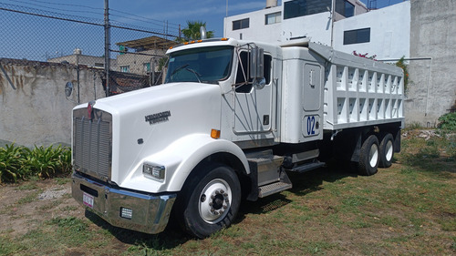 Kenworth T800 Mod 2000 Volteo 14m